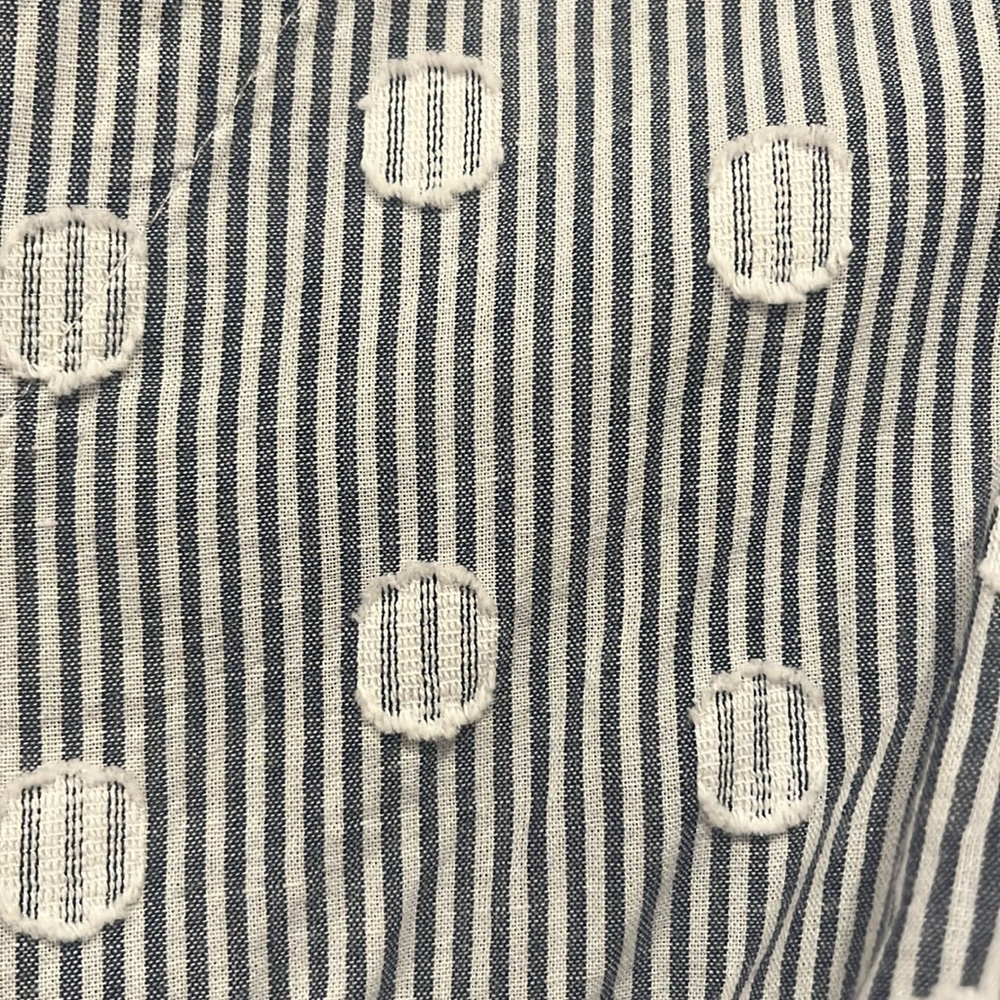 Loft wrap top with textured polka dot - Picture 3 of 4